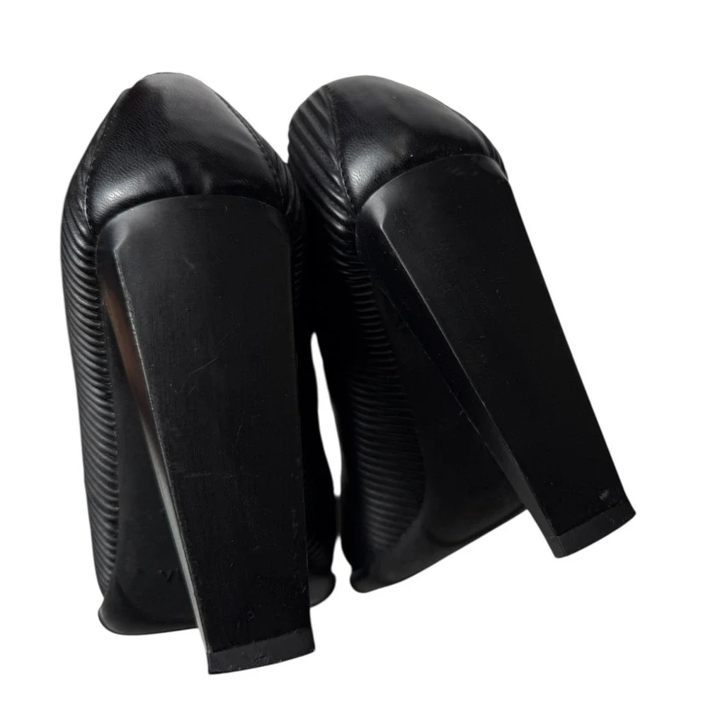 Vicini Black Ribbed Square Toe Block Heel Pumps Women's Size 38 Made in Italy‎